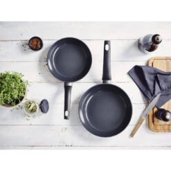 KURO Poêle En Fonte D'Aluminium Revêtement Céramique Anti-adhérent BEKA D24 Cm -Beka kuro poele en fonte d aluminium revetement ceramique anti adherent beka d24 cm 13