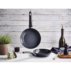 KURO Poêle En Fonte D'Aluminium Revêtement Céramique BEKA D28 Cm -Beka kuro poele en fonte d aluminium revetement ceramique anti adherent beka d28 cm 3