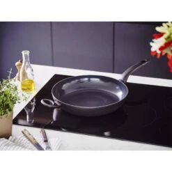 KURO Poêle En Fonte D'Aluminium Revêtement Céramique BEKA D30 Cm -Beka kuro poele en fonte d aluminium revetement ceramique anti adherent beka d30 cm 7